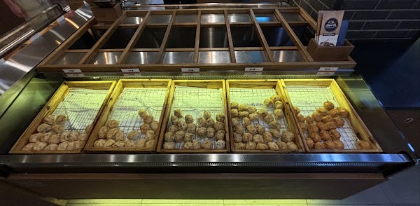 Goraesa Fishcake Shop 1
