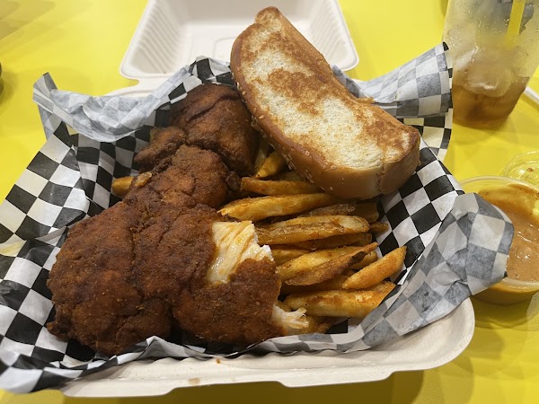 Bangin Birds Hot Chicken 5