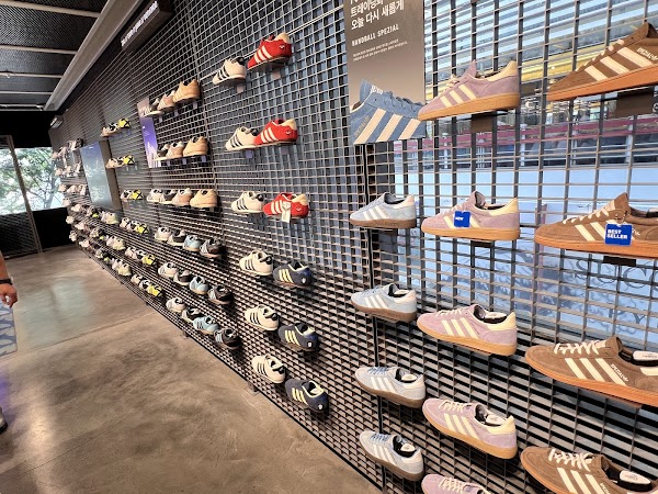 adidas Brand Flagship Seoul 3