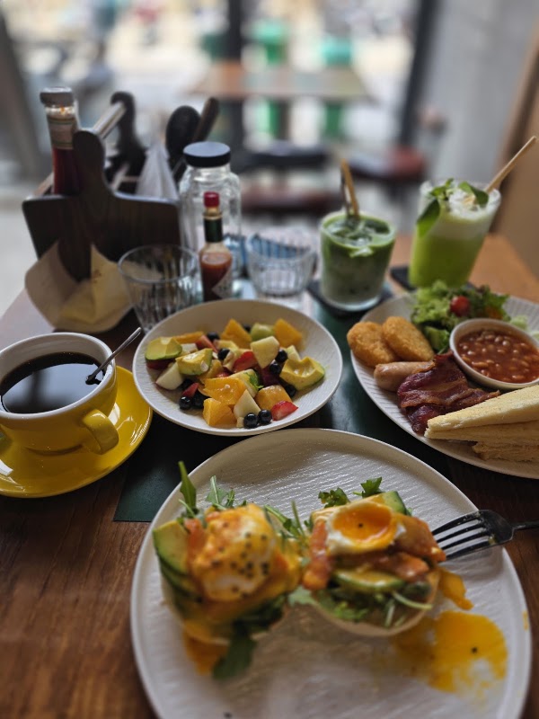 Solis Coffee Brunch & Beer 4