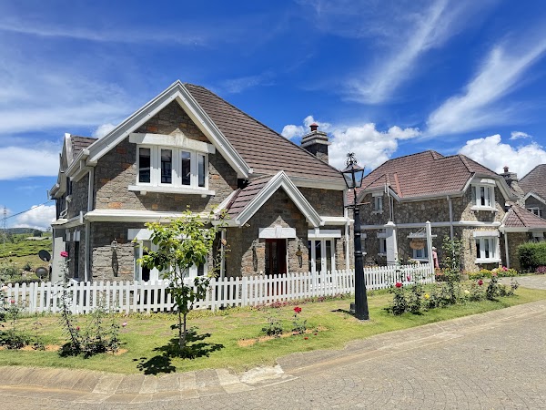 The Little England Cottages