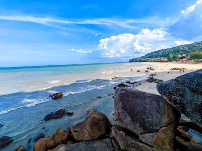 Pantai Teluk Cempedak