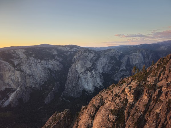Sentinel Dome and Taft Point Trailhead 1