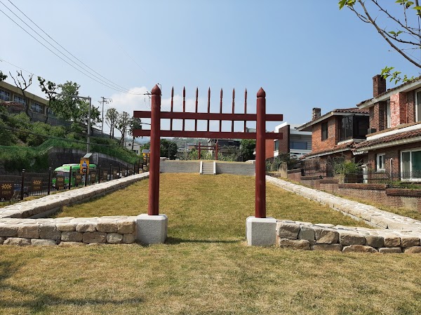 The Site of Seonjamdan Altar in Seoul