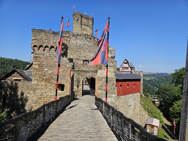 Ehrenburg 5