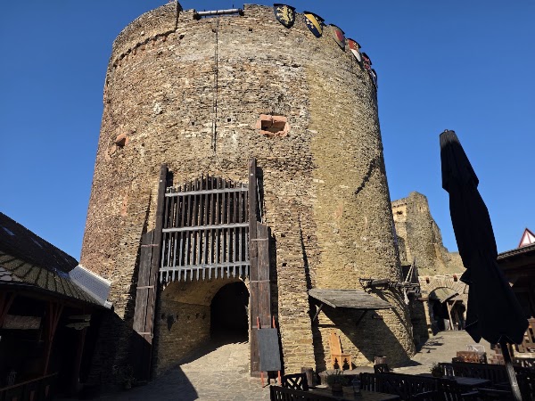 Ehrenburg 2