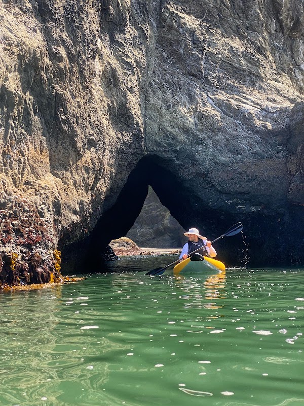Secret Beach Kayaking 1