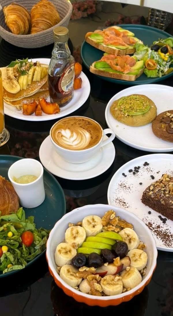 Helena Restaurant Café 5