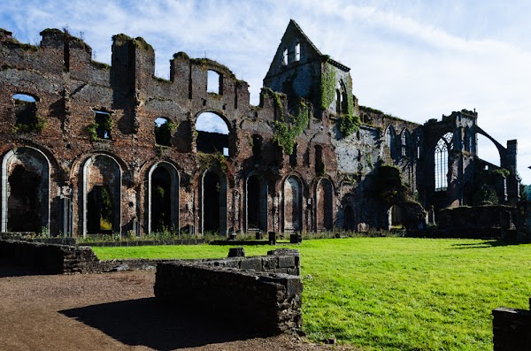 Aulne Abbey 1
