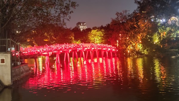 Thang Long Water Puppet Theatre 2