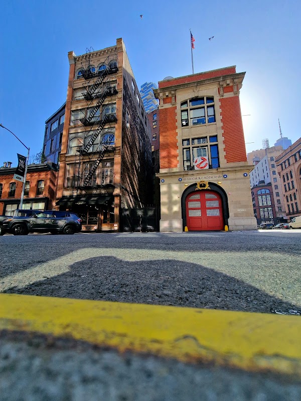 FDNY Ladder 8