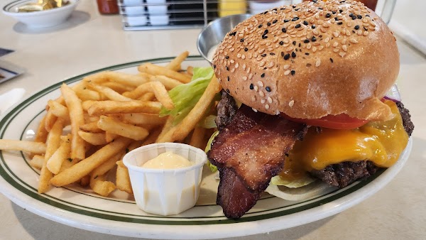 Mel's Drive-In 2