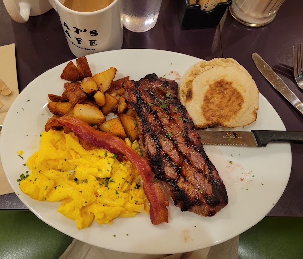 Yosemite Lodge Food Court 5