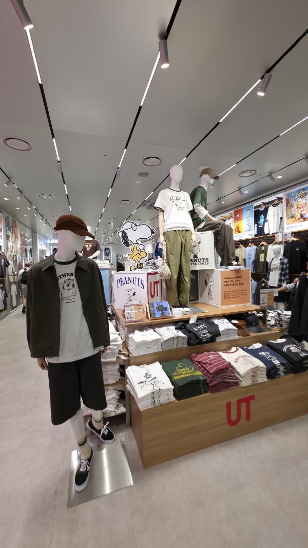 UNIQLO Myeongdong 5