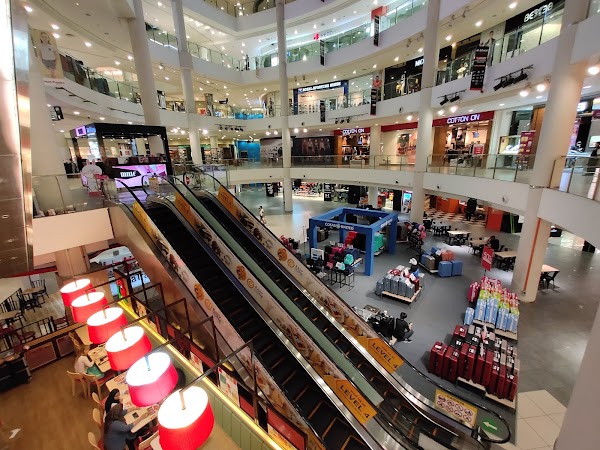 1st Avenue Mall 4