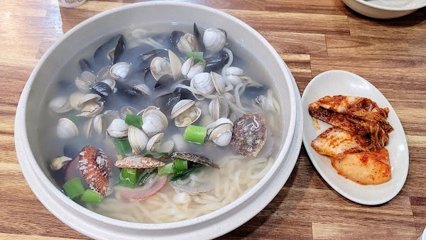 Haeundae 31cm Haemul(seafood) Kalguksu 5