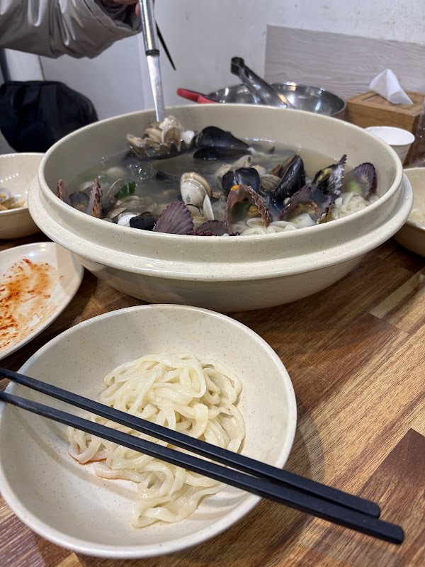 Haeundae 31cm Haemul(seafood) Kalguksu 4