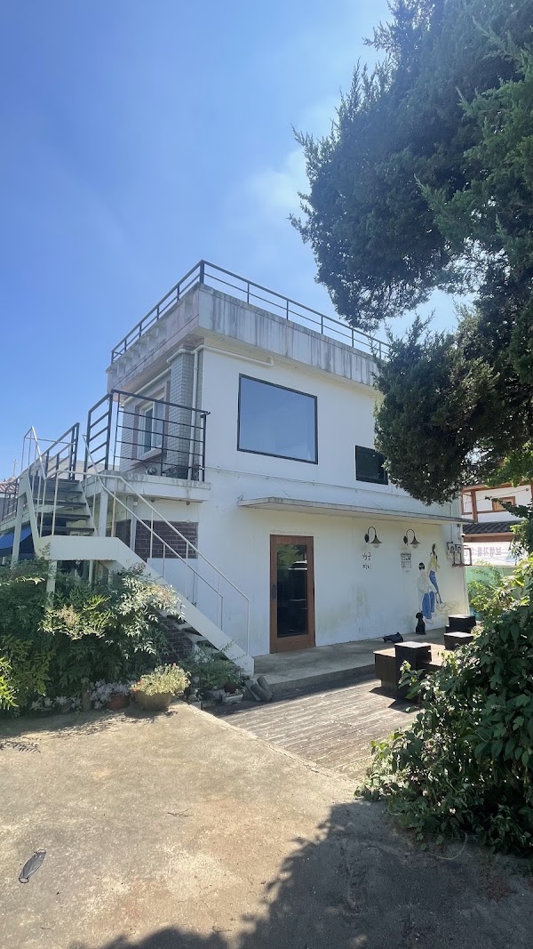 Choi Ung's House from Our Beloved Summer 2