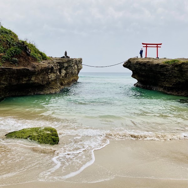 Shirahama Shrine