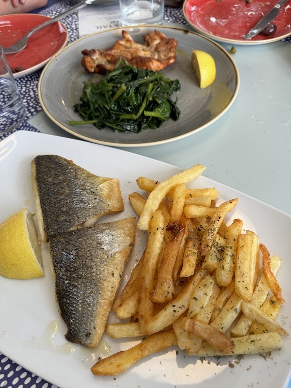 La Petite Taverne Metropole 5
