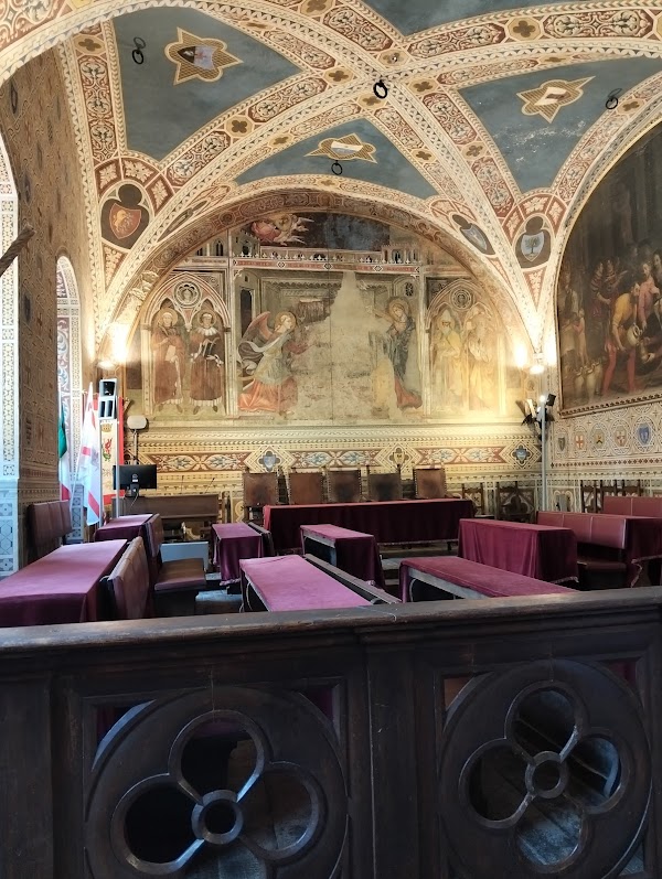 Palazzo Pretorio 5