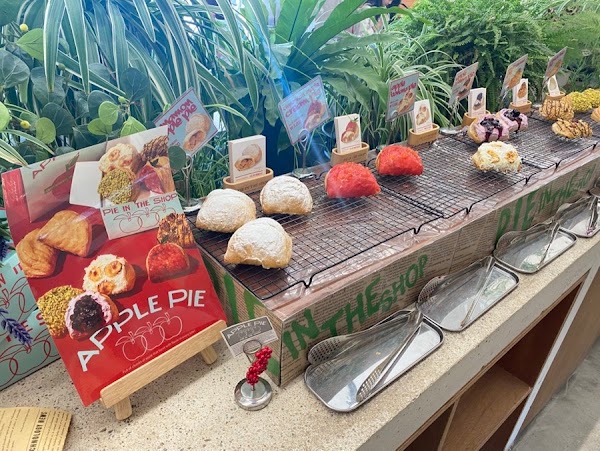 파이인더샵 용산점 | Cafe PIE IN THE SHOP Yongsan | カフェ パイインザショップ 龍山 1