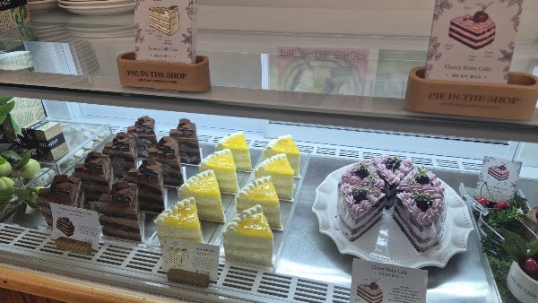 파이인더샵 용산점 | Cafe PIE IN THE SHOP Yongsan | カフェ パイインザショップ 龍山 2