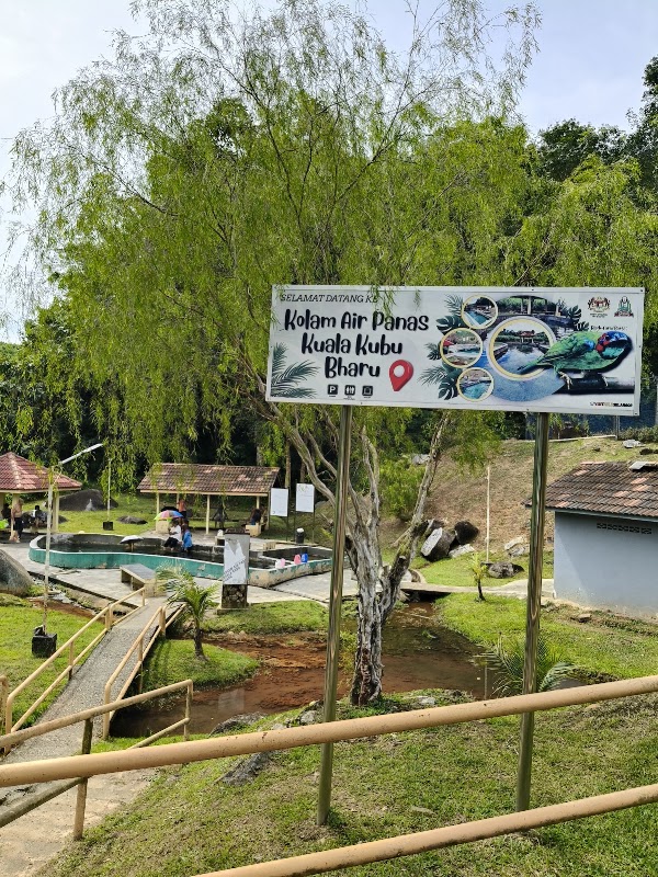 Kolam Air Panas Kuala Kubu Baru 2