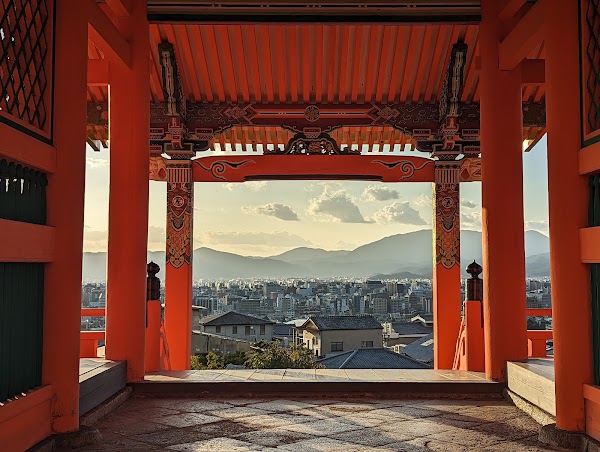 Kiyomizu-dera Niomon Gate 4