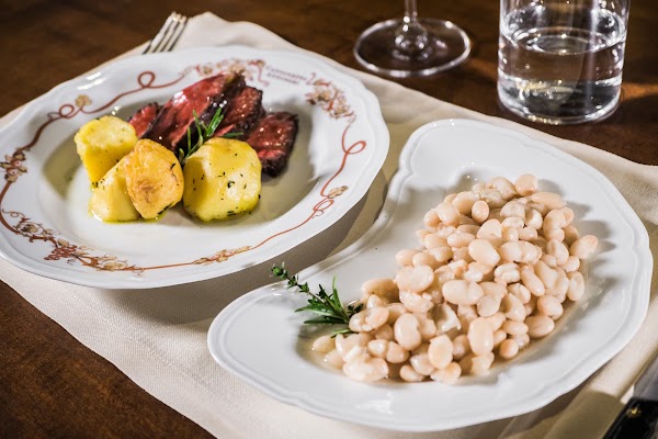 Cantinetta Antinori 5