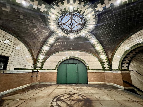 Old City Hall Station 5