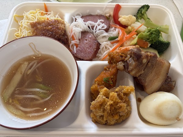 CO BONG KITCHEN AUTHENTIC VIETNAMESE BUFFET 5