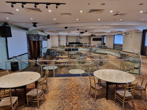 Mandarin Gallery 3