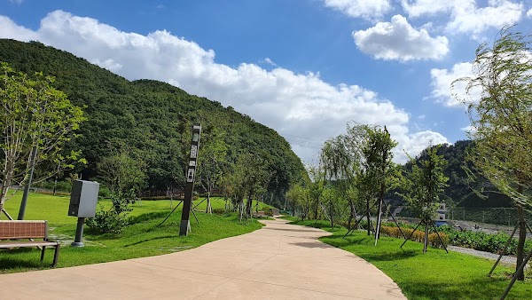 Hyeongsan River History and Culture Park 3