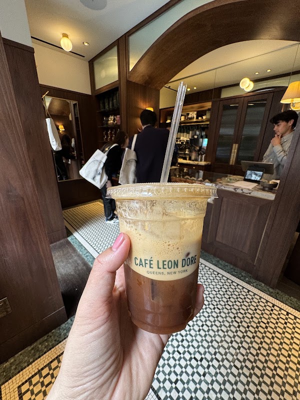 Café Leon Dore 5