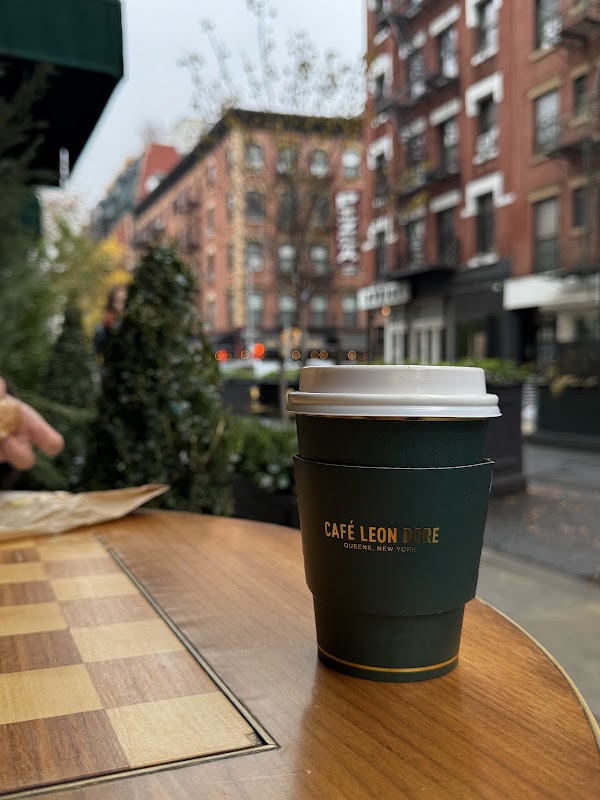 Café Leon Dore 2