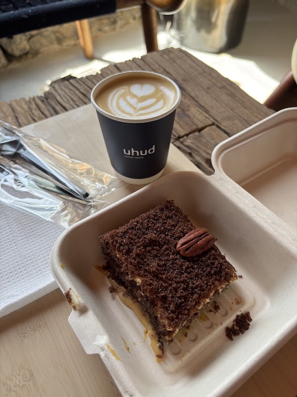 Uhud Coffee House - احد كوفي هاوس 1