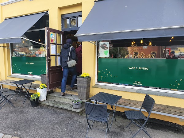 Løvetann Café & Bistro