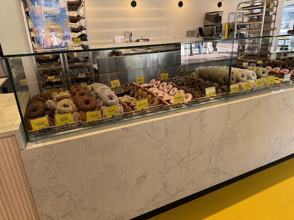 Lee's Donuts Gastown 4
