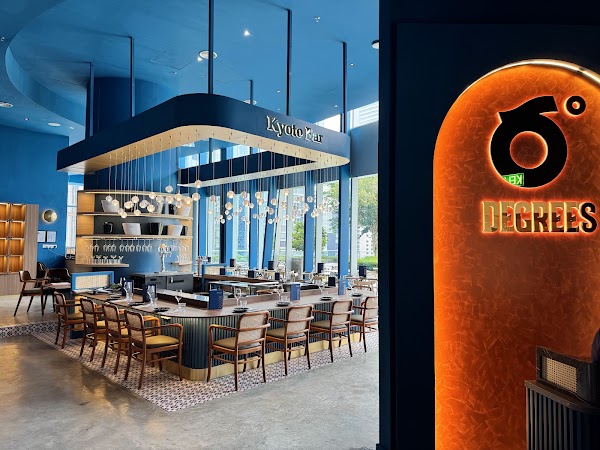 6 Degrees Modern Mediterranean Dining