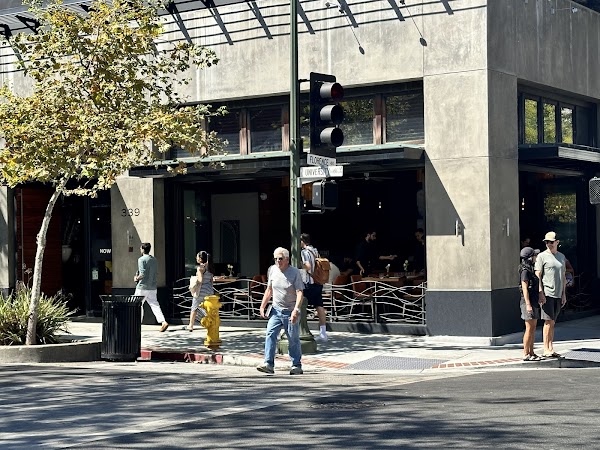 JOYA Restaurant and Lounge 4