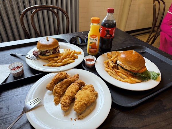 Ellis Island Cafe 4