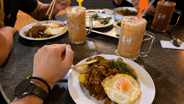 Fook Yuen Cafe & Bakery-Gaya Street 4