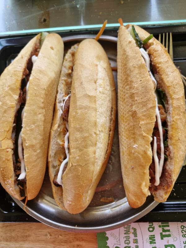 Bread With Grilled Meat Skewer Bánh Mỳ Que Đà Nẵng ( Bánh Mỳ Que Ông Trinh) 4