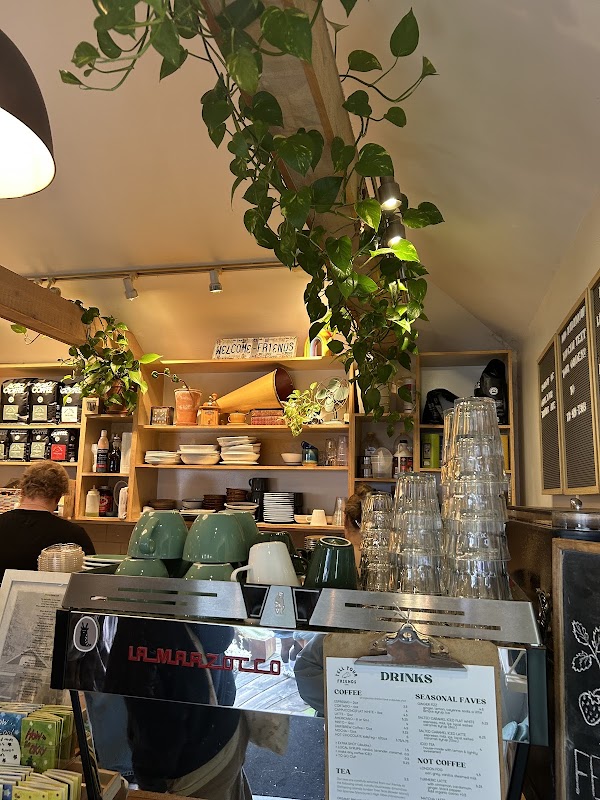 tell your friends cafe 2