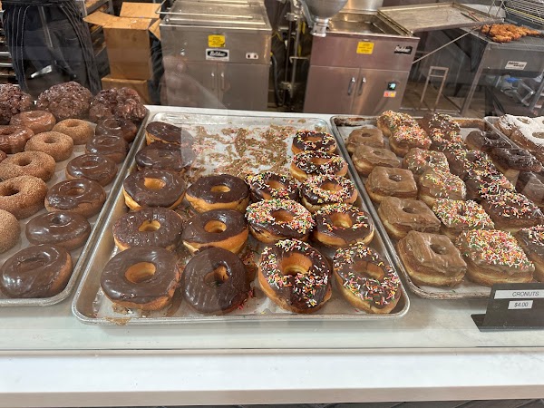 Bob's Donut & Pastry Shop 3