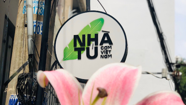 Nhà Tú - Việt Nam Restaurant 3