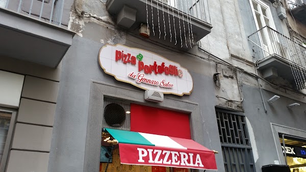 Sorbillo Wallet and Fried Pizza