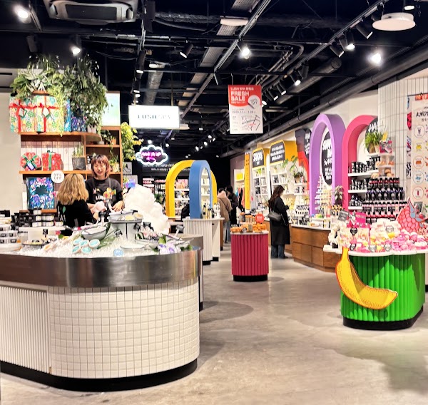 LUSH SPA 4