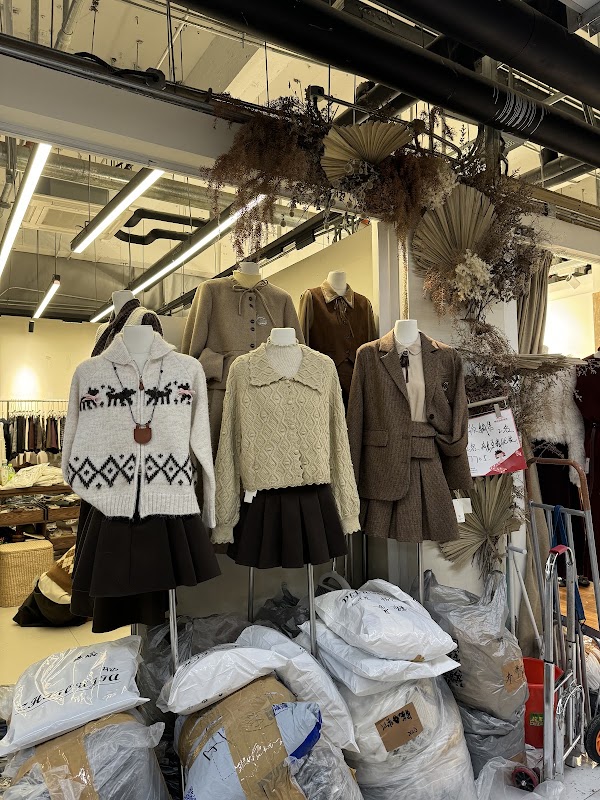 Hangzhou Sijiqing Boutique Women's Wear Market 4